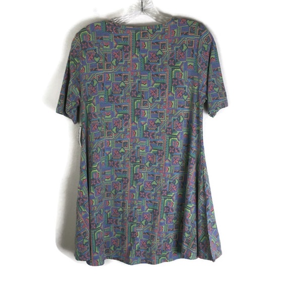 LuLaRoe Perfect Tee Short Sleeve Scoop Neck Top in Geometric Multicolor - Picture 10 of 10